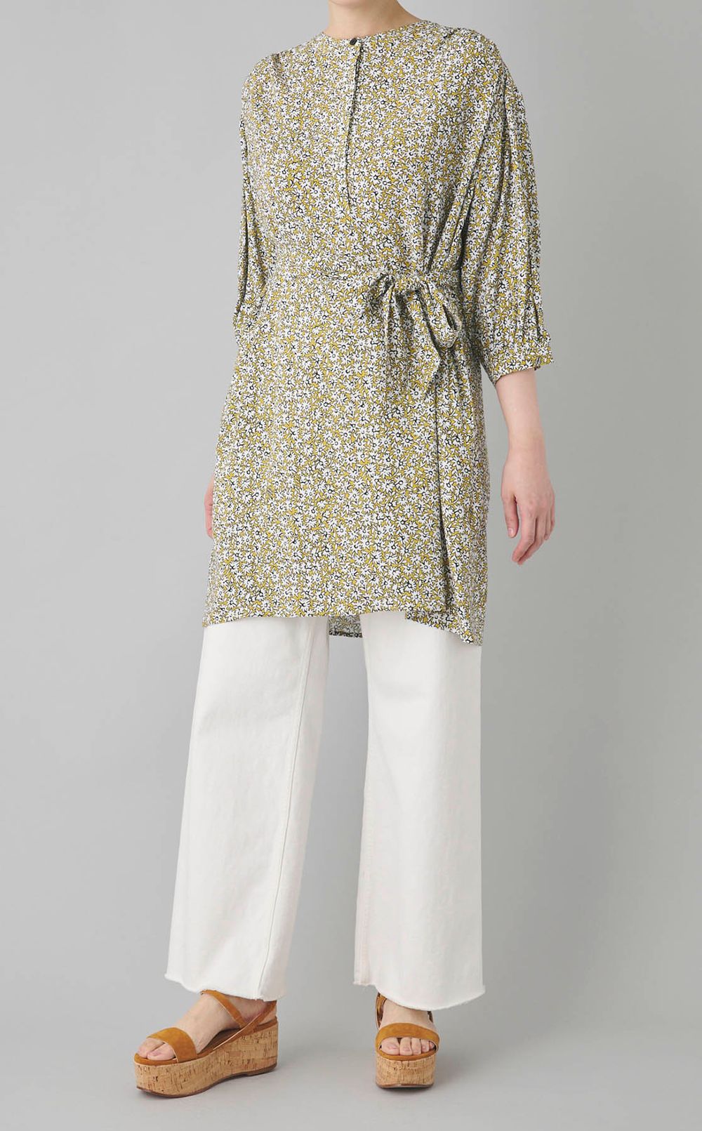 フラワープリントチュニックワンピース