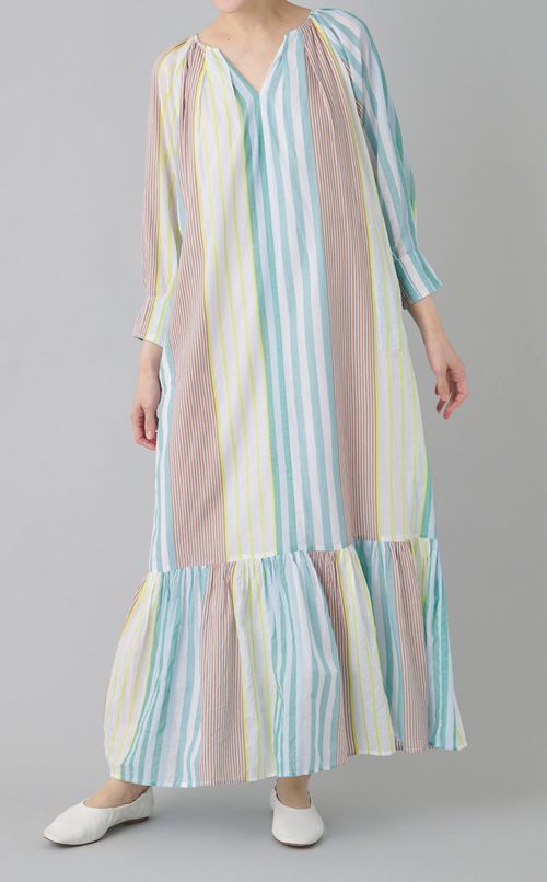 ストライプギャザーネックワンピース