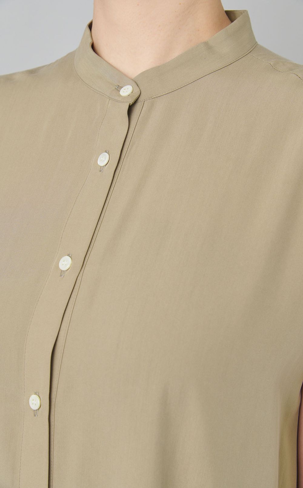 バンドカラーティアードワンピース