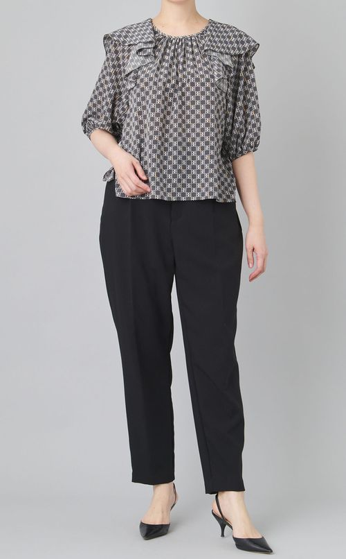 タイポグラフィフロンタブルブラウス