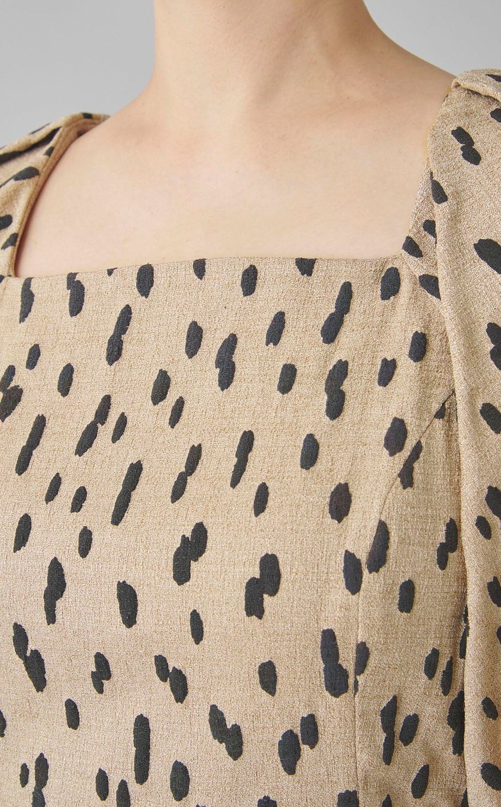 スクエアネックプリントワンピース