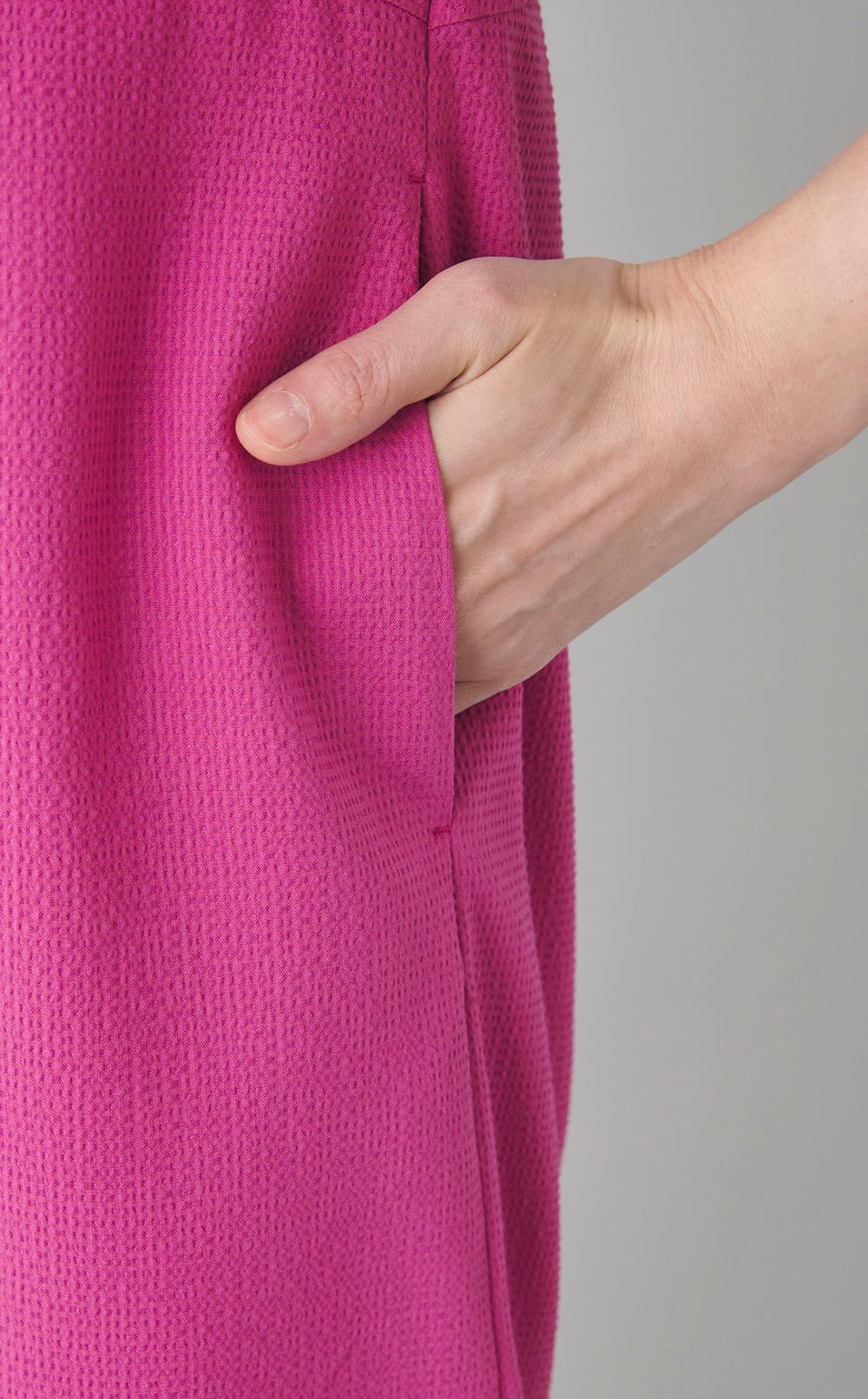 ギャザーVネックワンピース