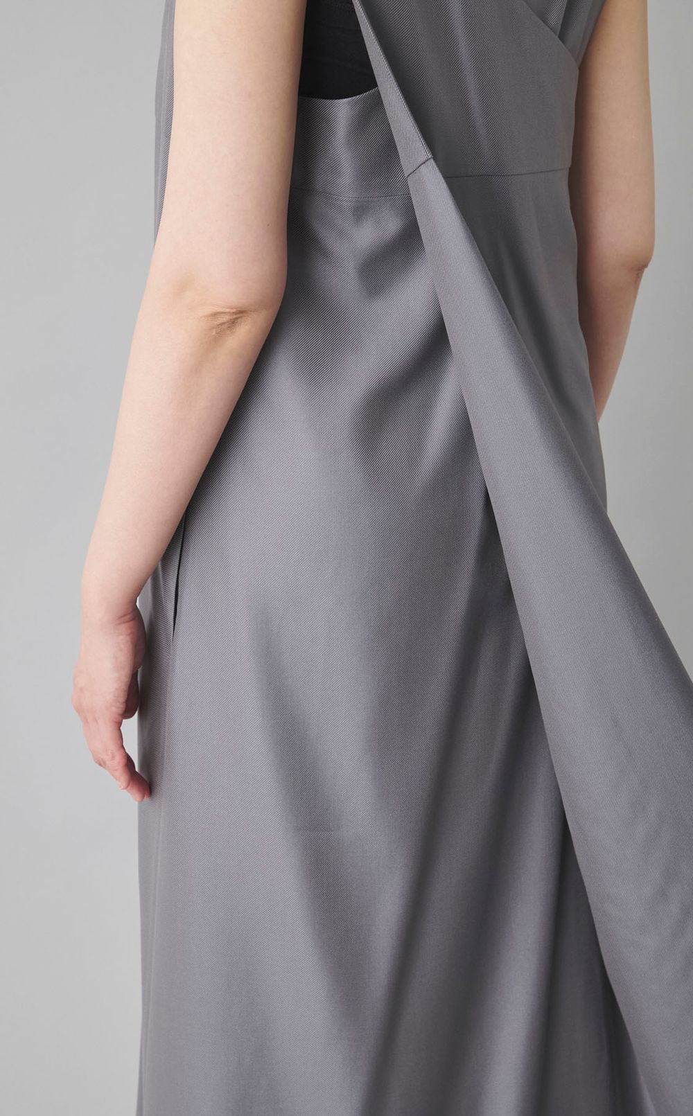 バッククロスロングワンピース