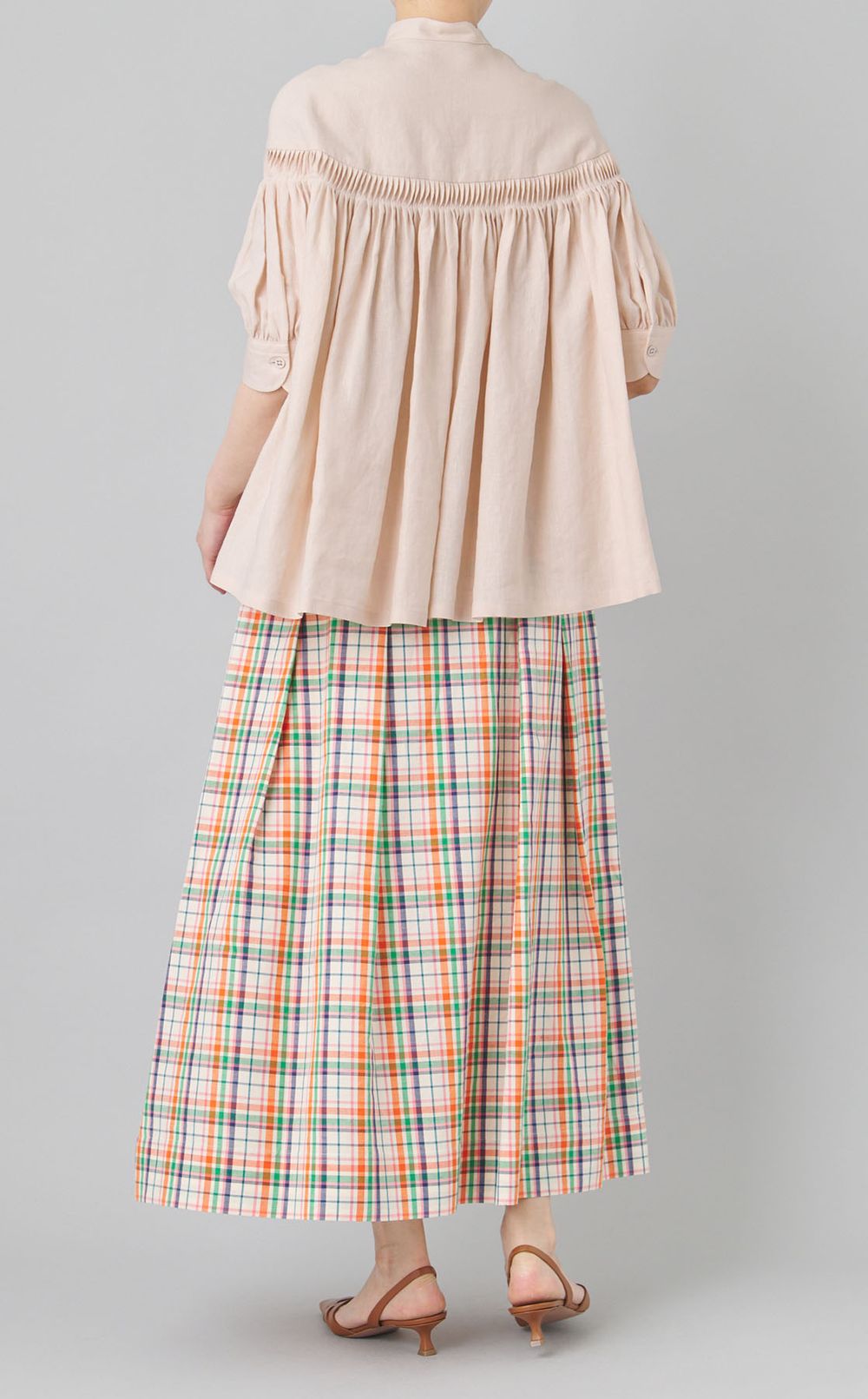 リネンギャザーハーフスリーブブラウス