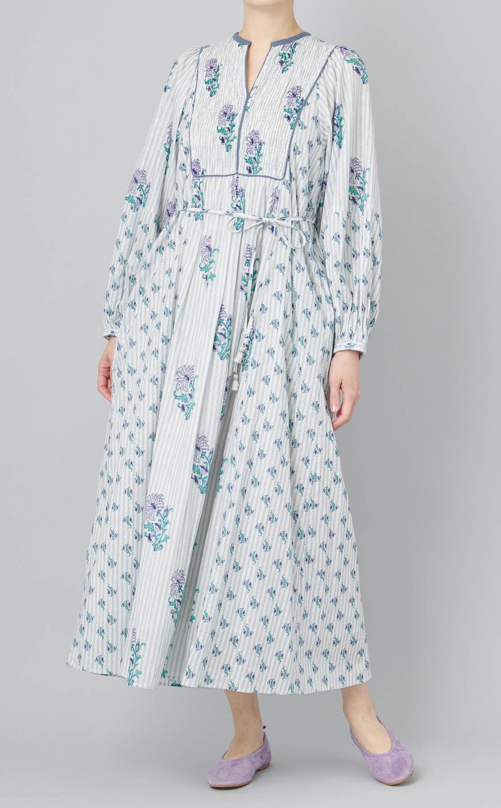 フラワープリントシャーリングドレス