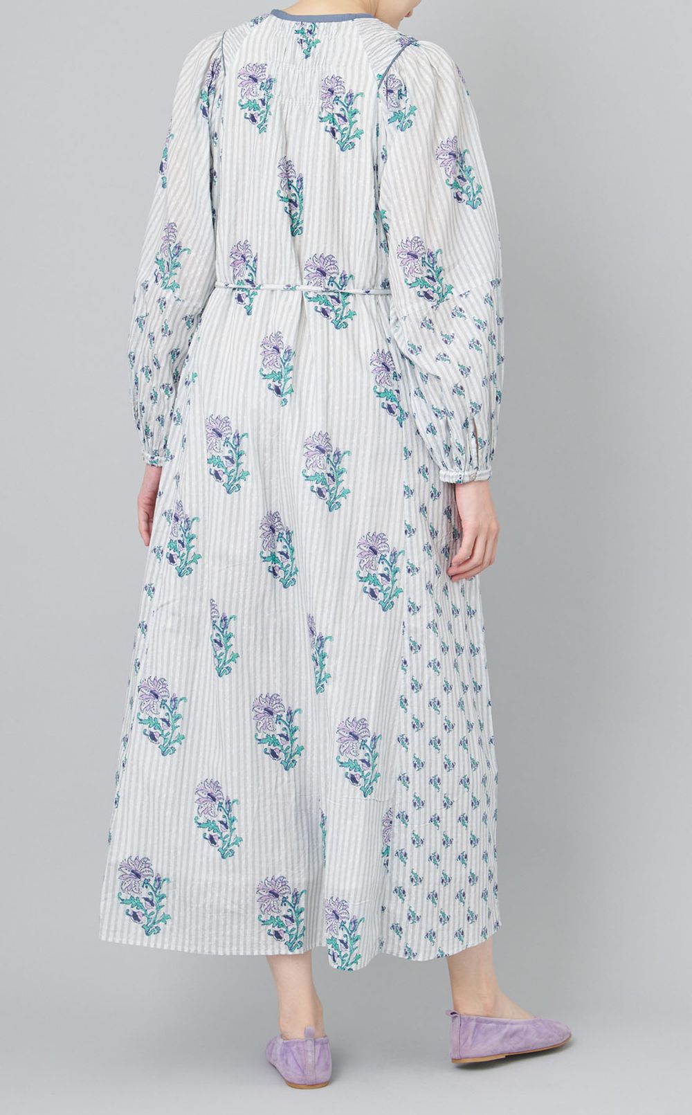 フラワープリントシャーリングドレス