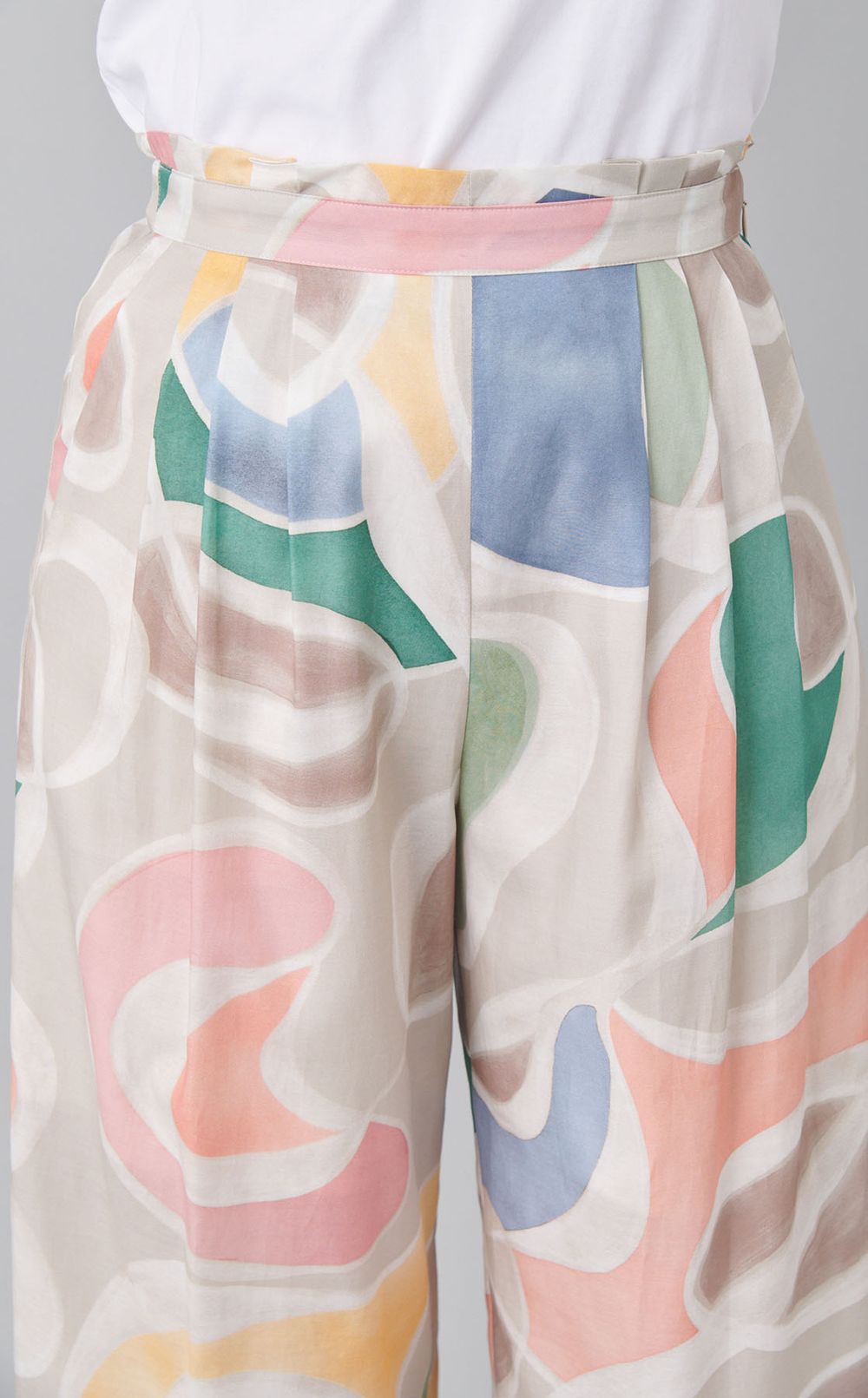 プリントタックセミワイドパンツ