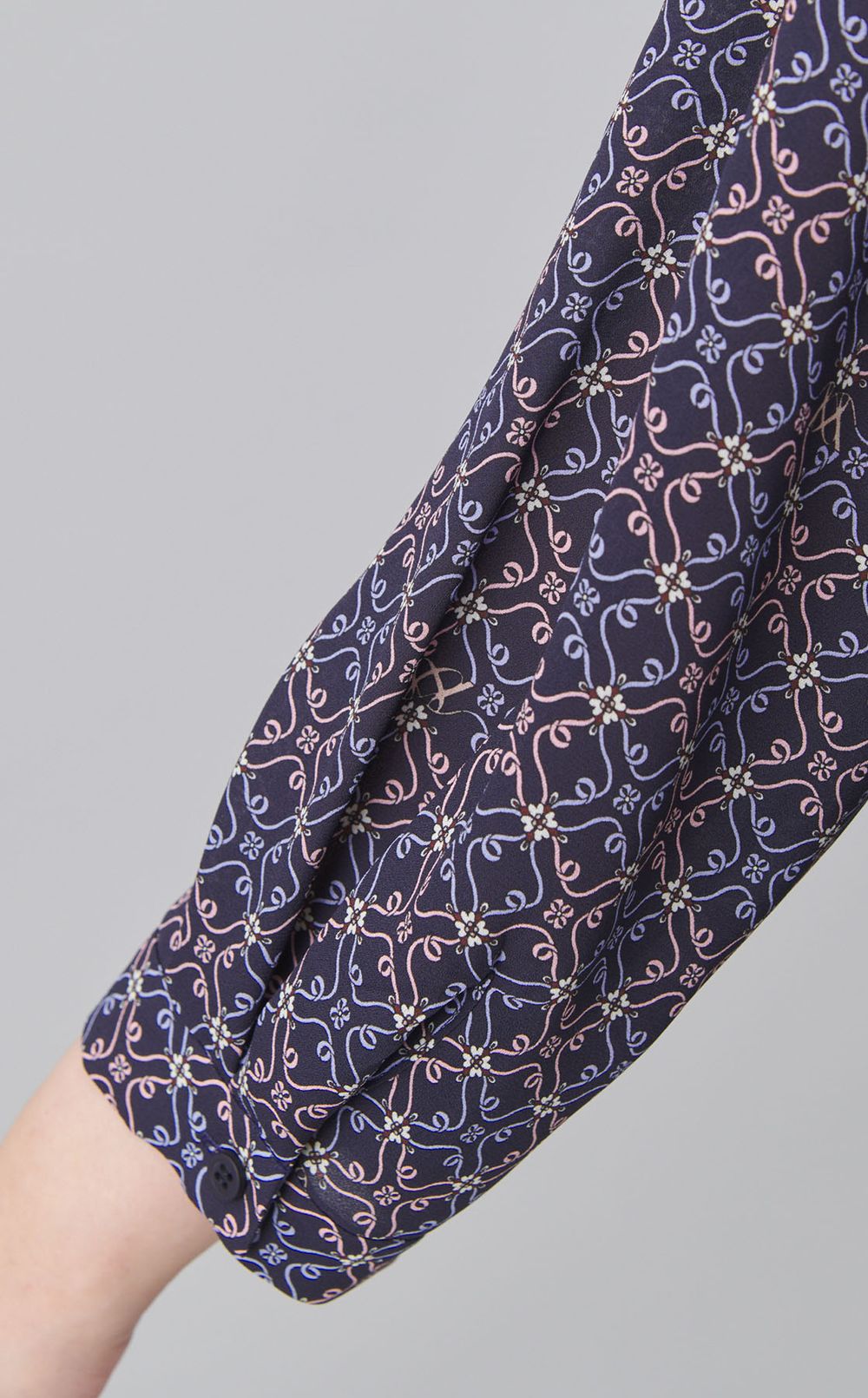 リバティプリントフロンタックブラウス