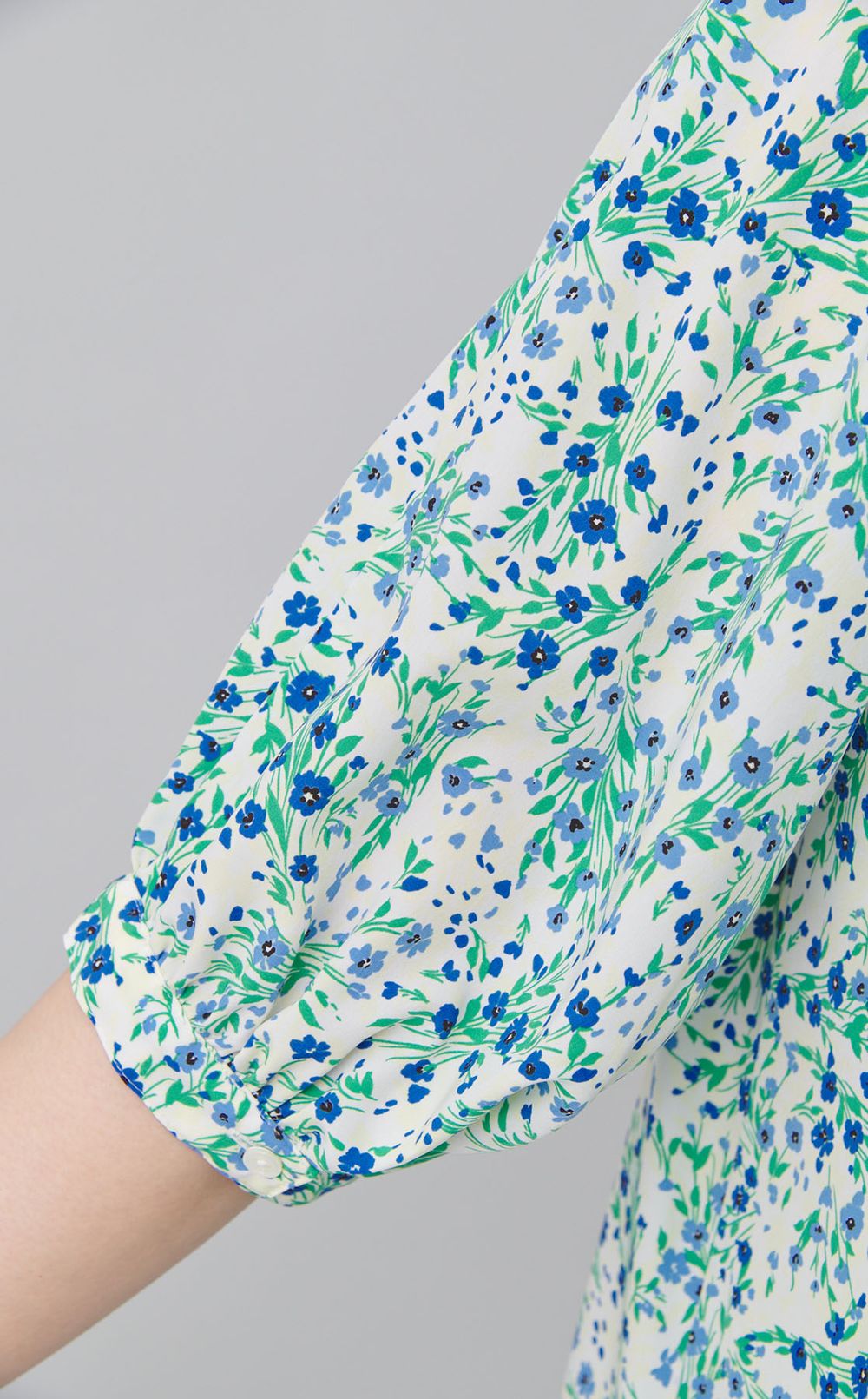 フラワーブーケプリントブラウス