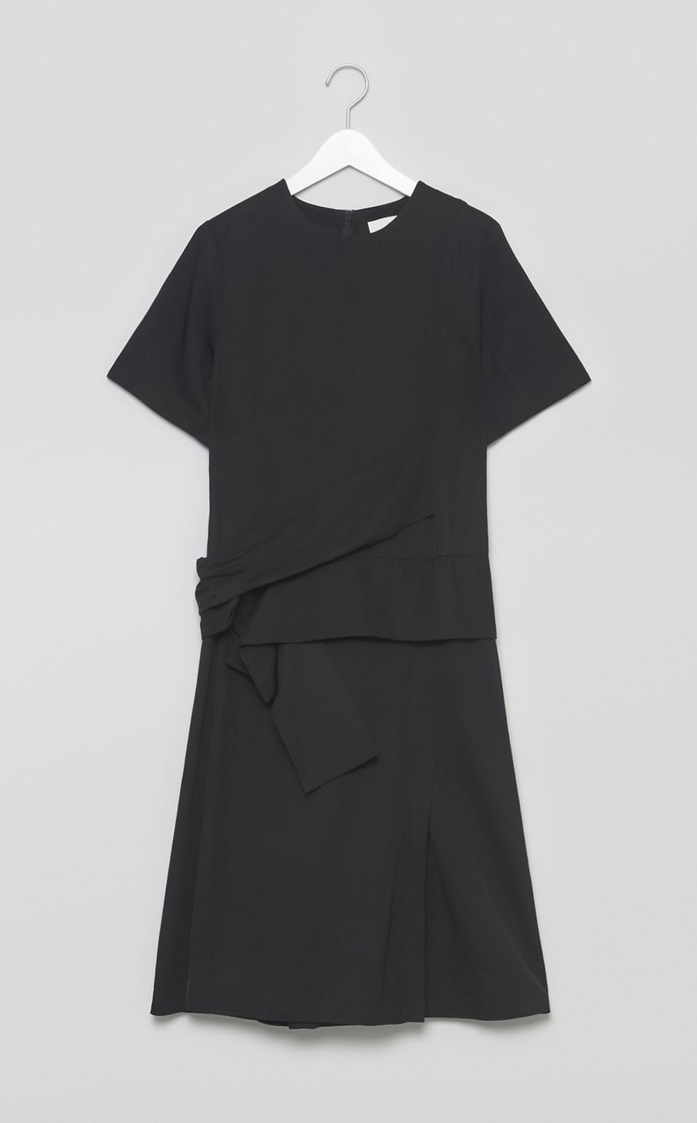 【reADdress】クロスストラップワンピース