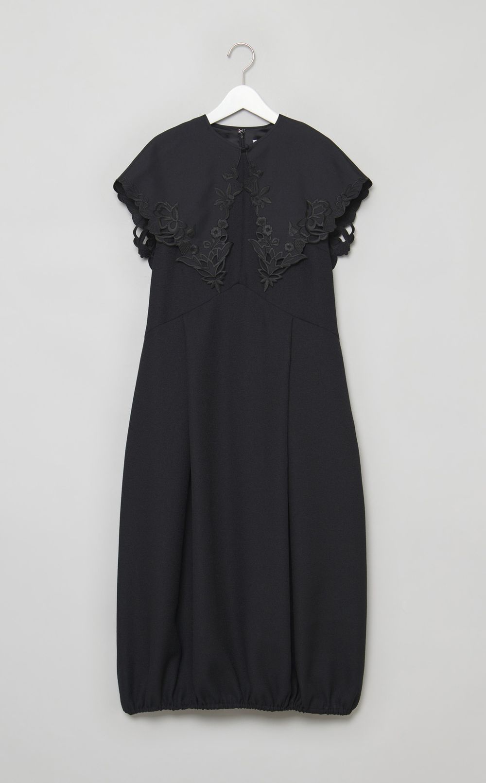 レースカラーバルーンワンピース