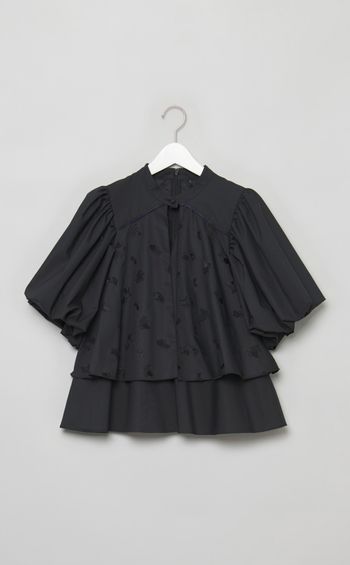 刺繍バルーンスリーブブラウス