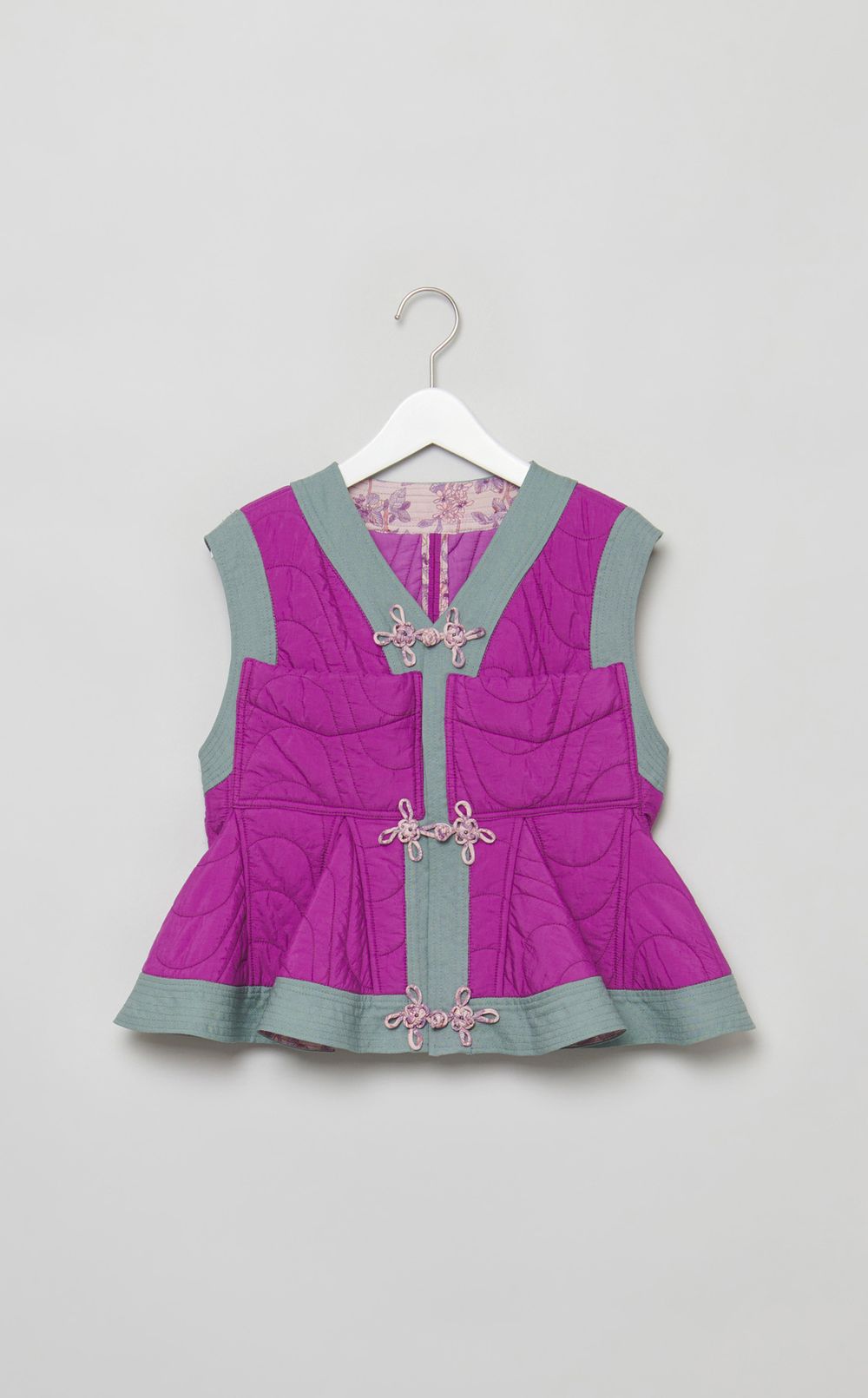 【reADdress】リバーシブルフリルジレ