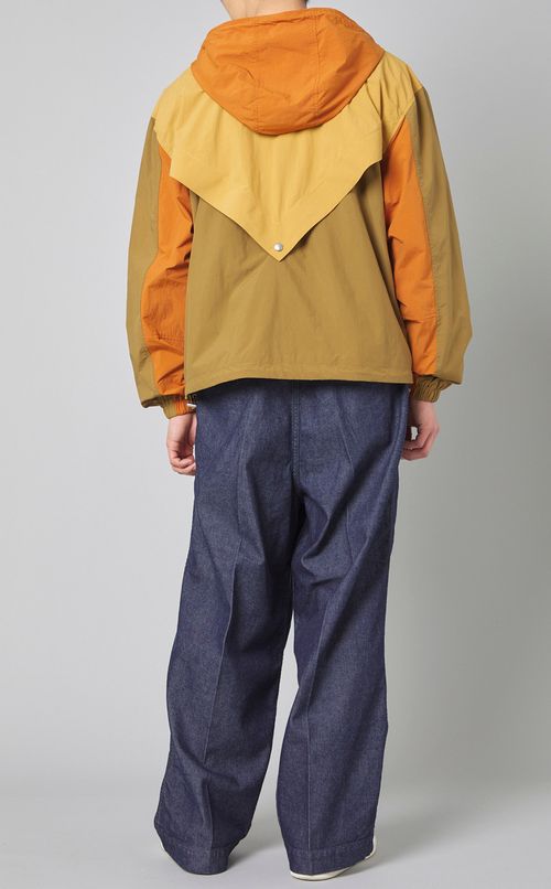 テクニカルウインドブレーカー