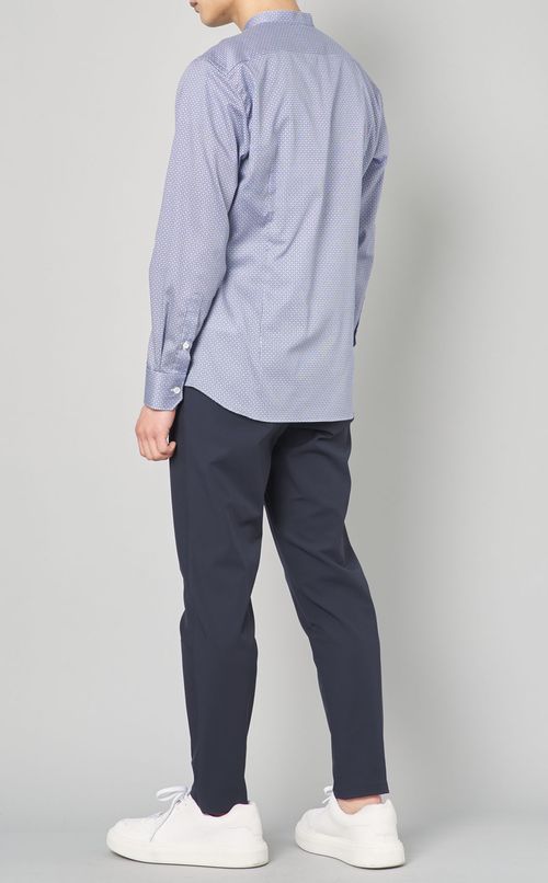 ブルーパターンシャツ