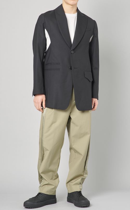 ワイドラペルピークドジャケット