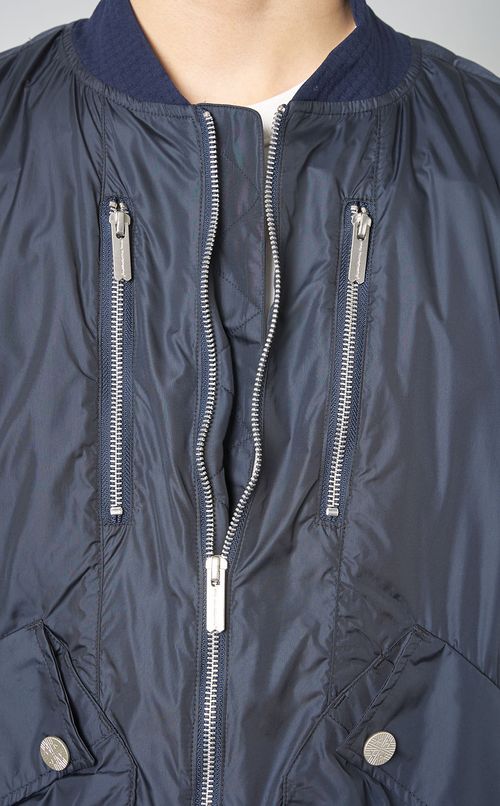 ナイロンMA-1ジャケット