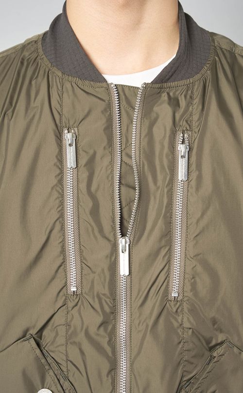 ナイロンMA-1ジャケット