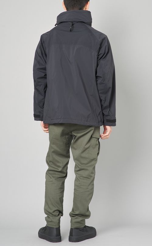 ナイロンフードパーカー