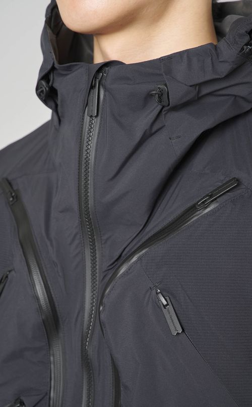 ナイロンフードパーカー