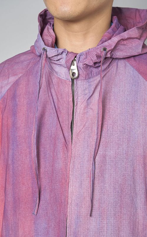 ナイロンウインドパーカー