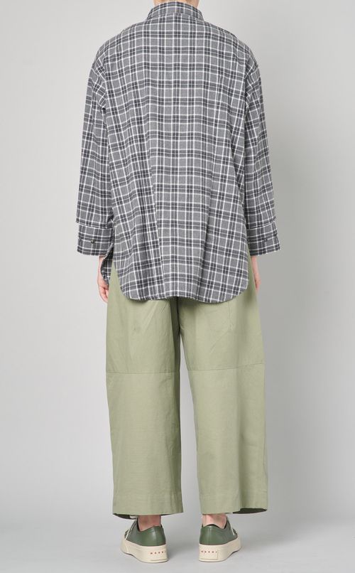 レギュラーカラーシャツ