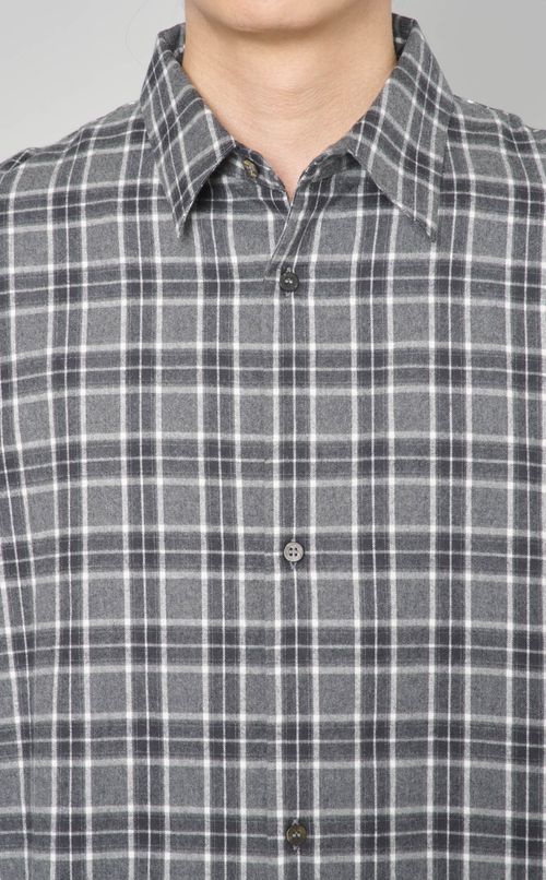 レギュラーカラーシャツ