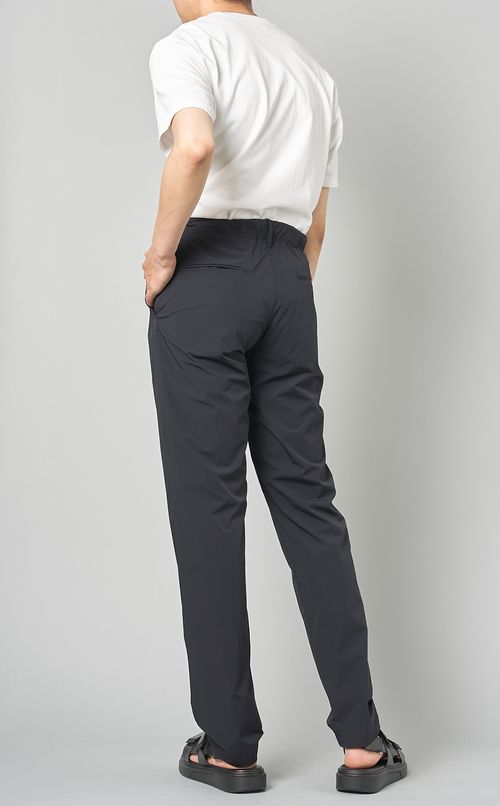 ナイロンタックパンツ