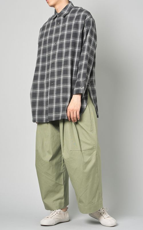 レギュラーカラーシャツ