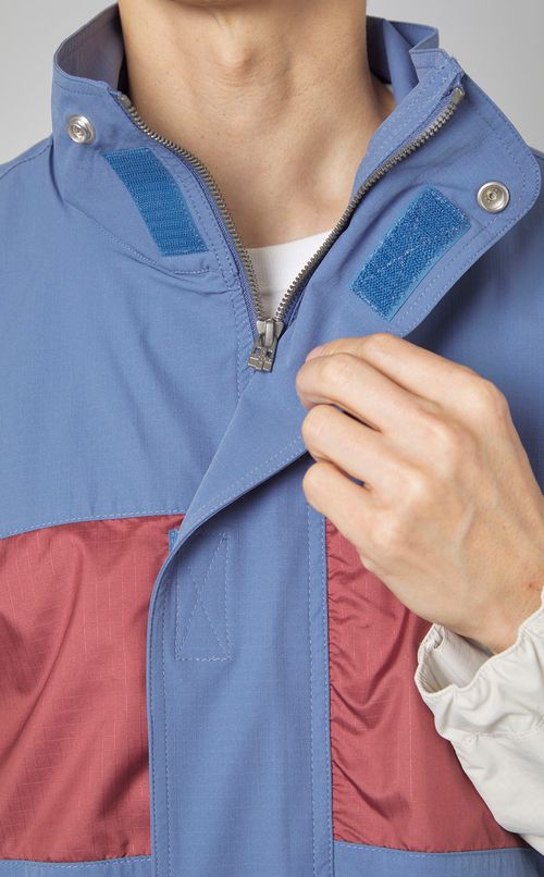 ナイロンジップジャケット