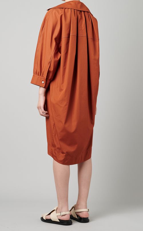 タックデザインオープンネックワンピース