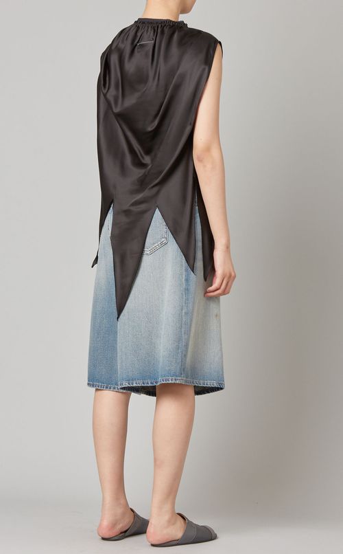 デザインヘムラインブラウス