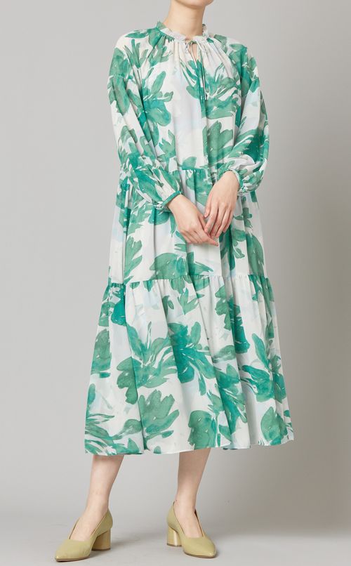 フラワーモチーフシフォンワンピース