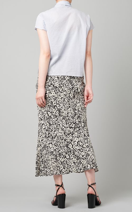 ボウタイブラウス