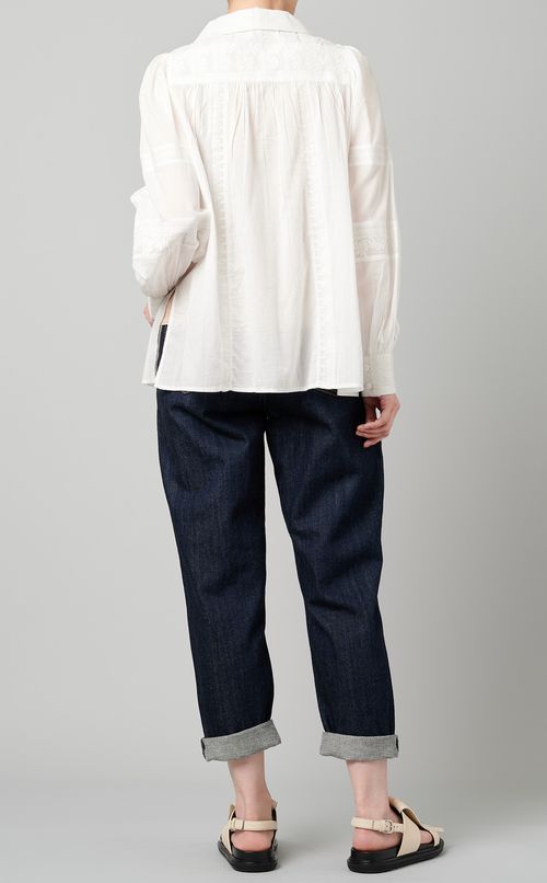 エンブロイダリースモックブラウス