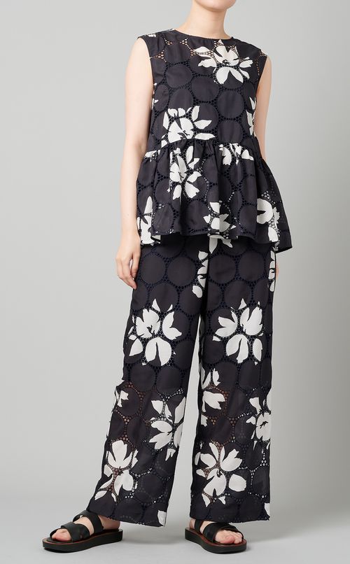 アイレットレースバックリボンブラウス