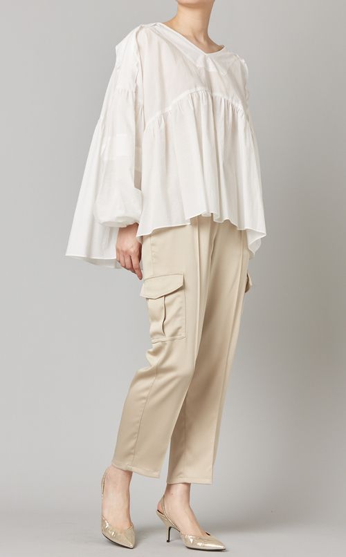 コットン混Vネックブラウス