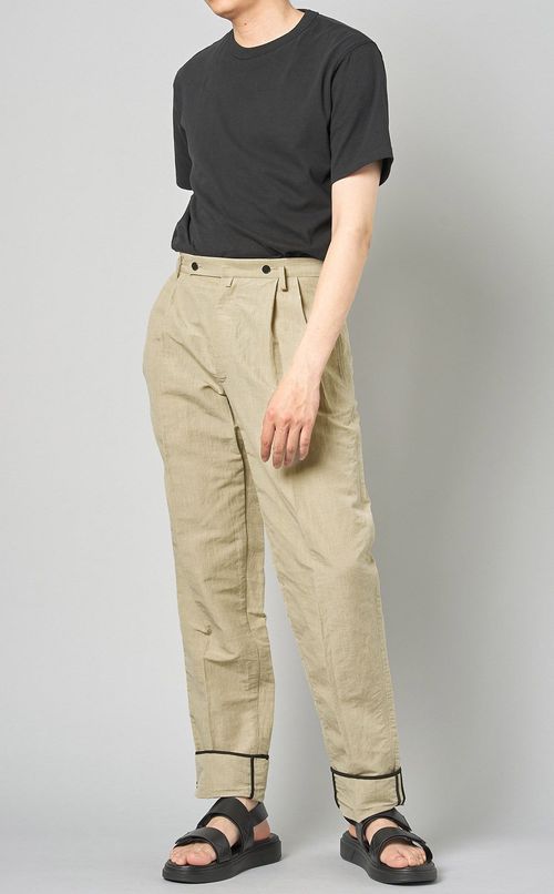 ダブルボタンタックパンツ