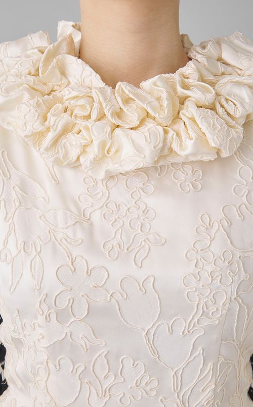 【roop】レースアップフリルミニワンピース