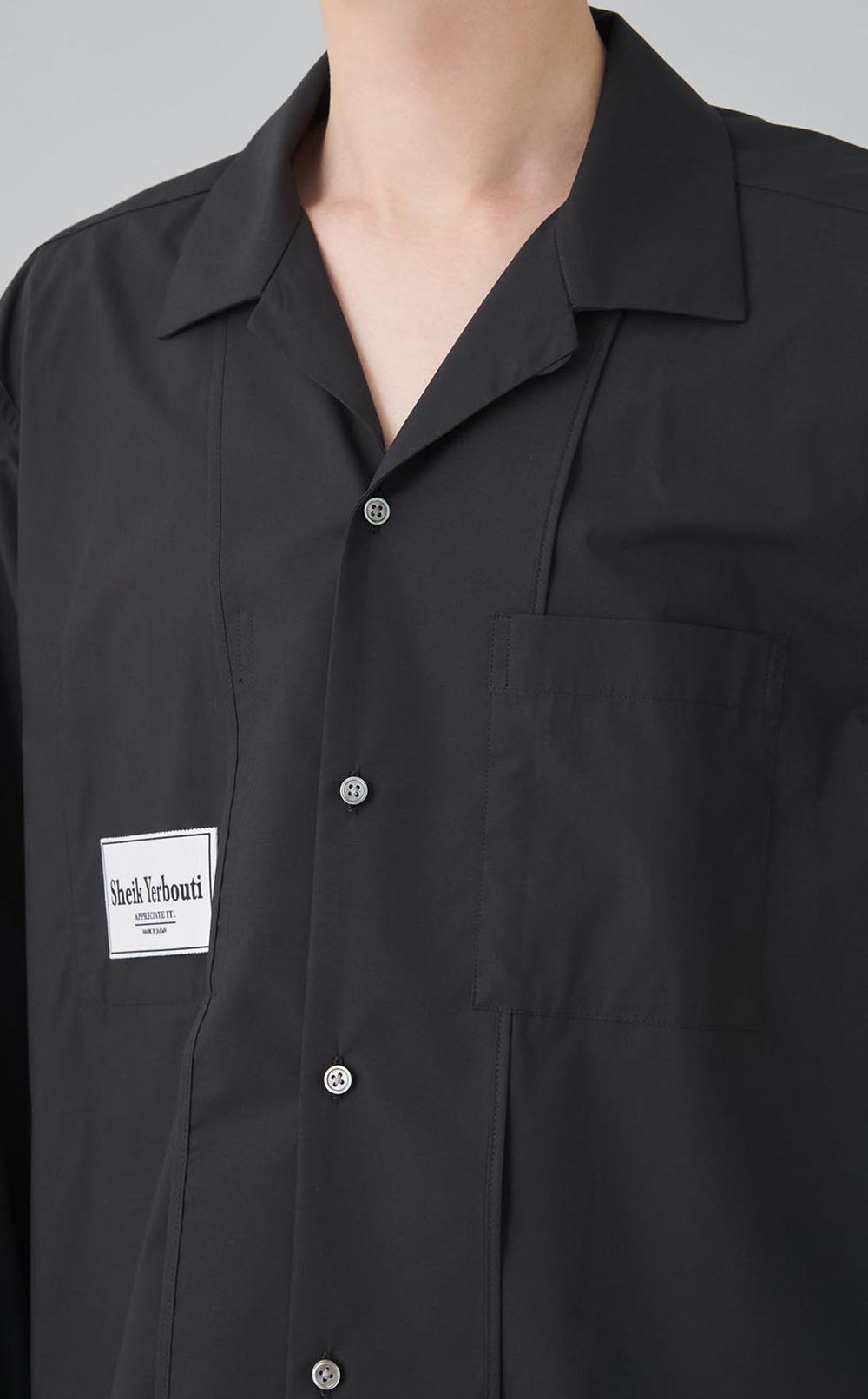 インサイドアウトシャツ