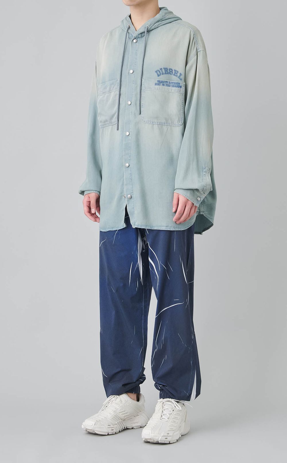 ライトデニムフードシャツ