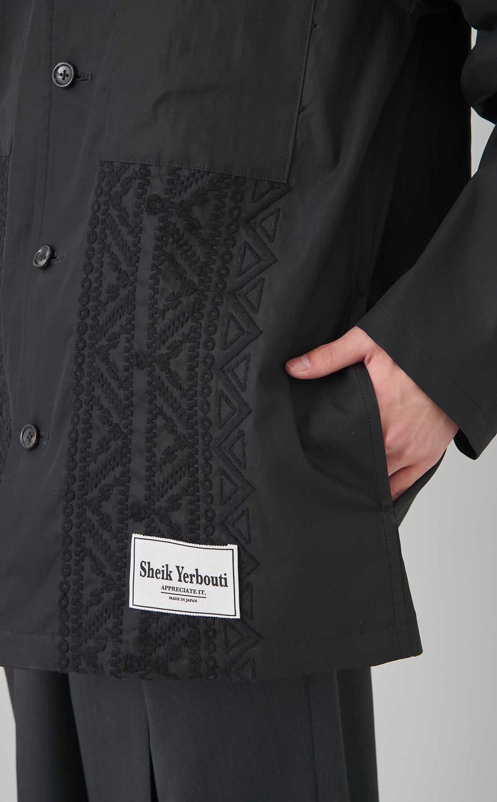 エンブロイダリーワークジャケット