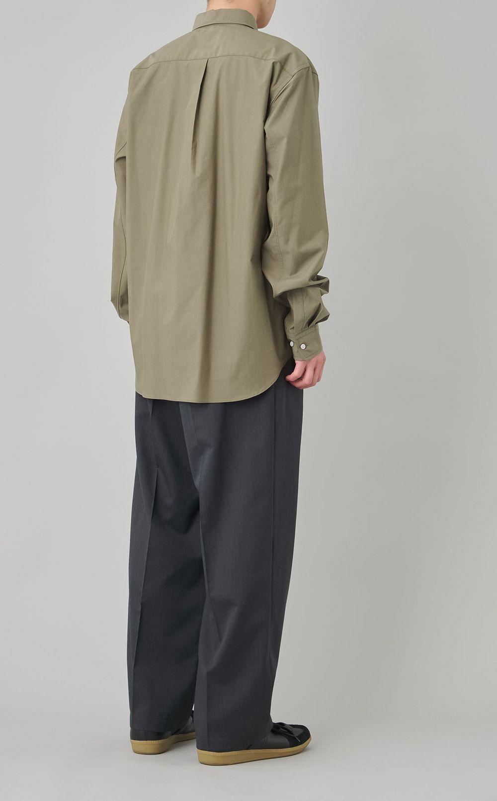 フロッグボタンシャツ