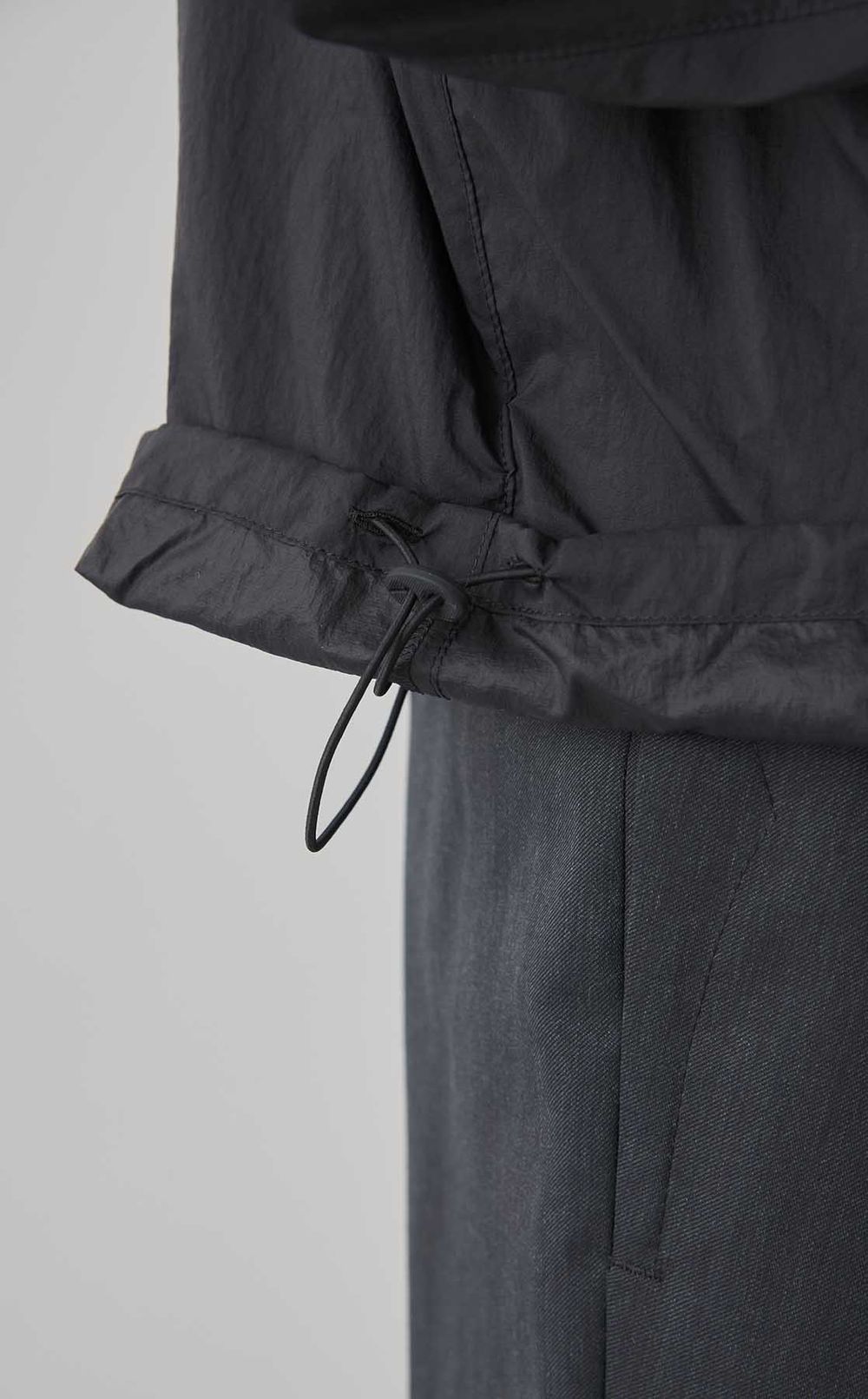 オーディナリーシティジョガーブルゾン