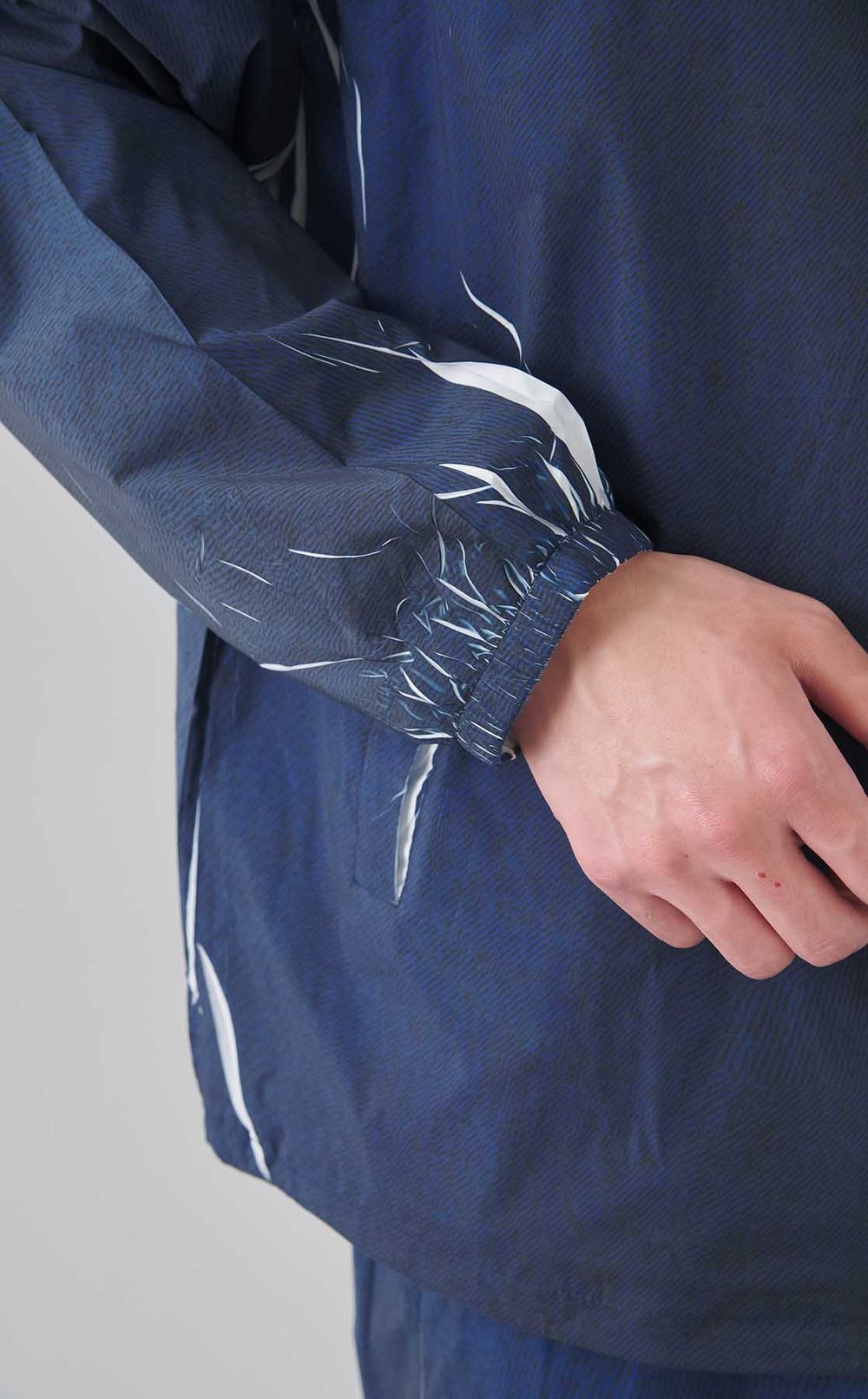 プリンテッドナイロンブルゾン