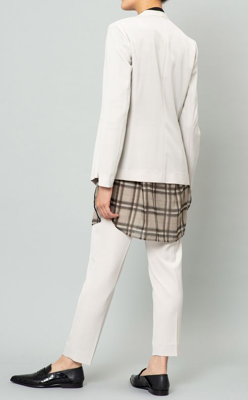 ストレッチテーパードパンツ