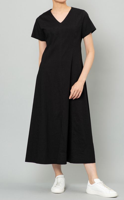 Vネックフレアワンピース