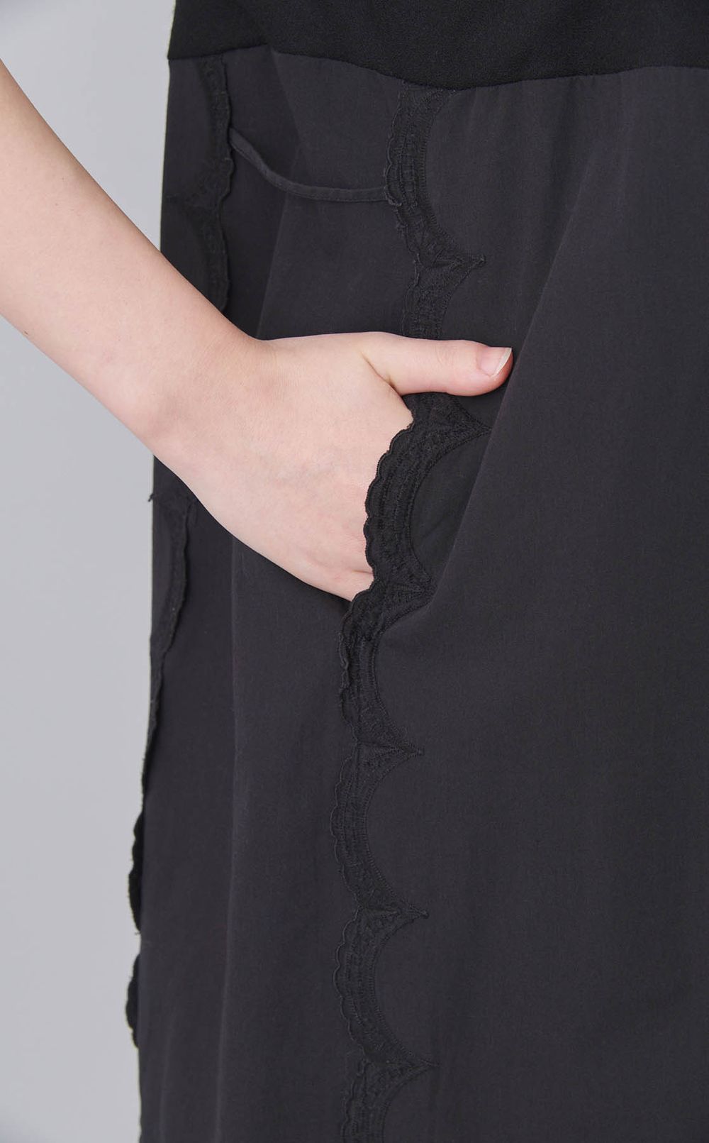 【roop】monotone layered dress