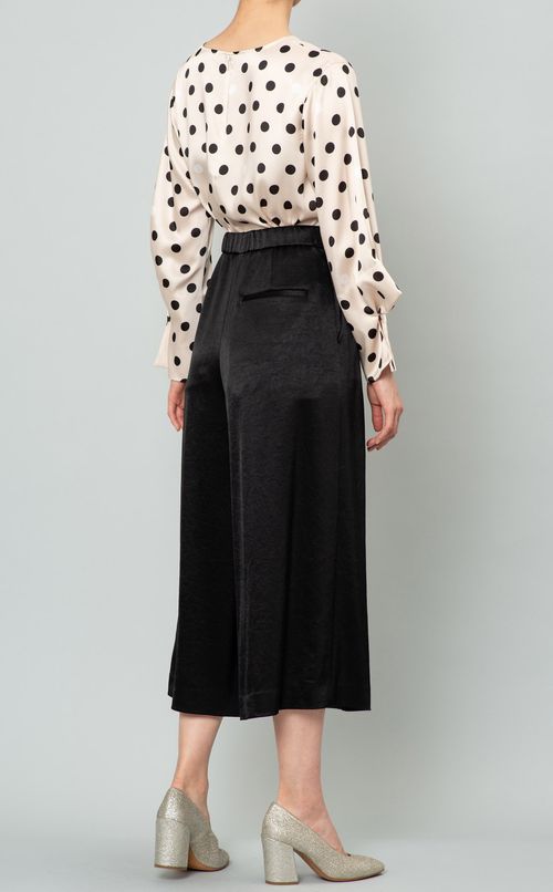 タックイージーフレアパンツ