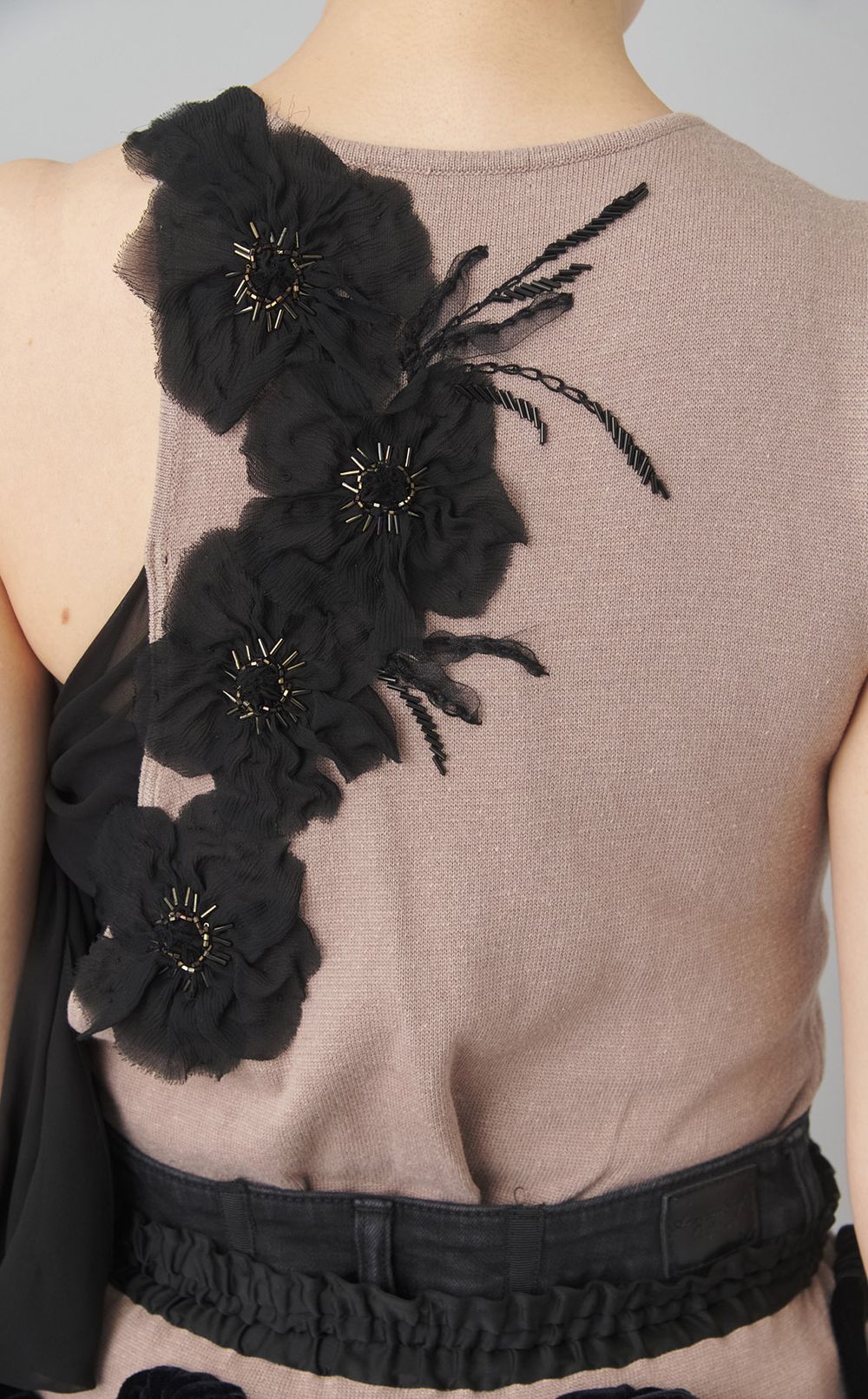 【roop】ドッキング花手刺繍ワンピ